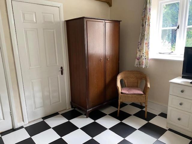 Lodge 1, The Grange Wick  Luaran gambar